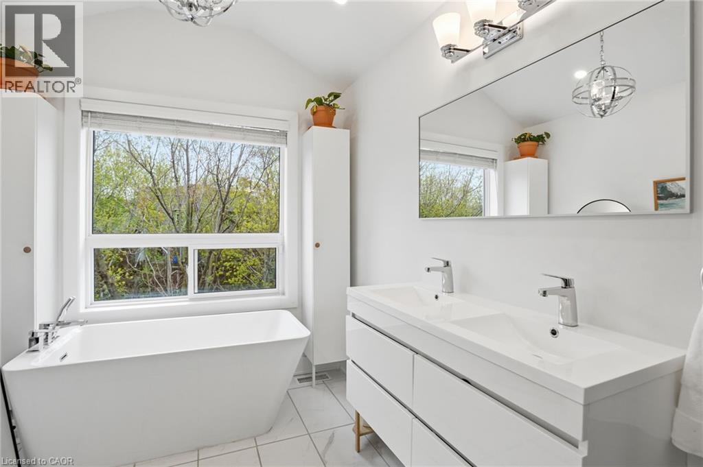 139 Canada Street, Hamilton, Ontario  L8P 1P4 - Photo 31 - 40824727