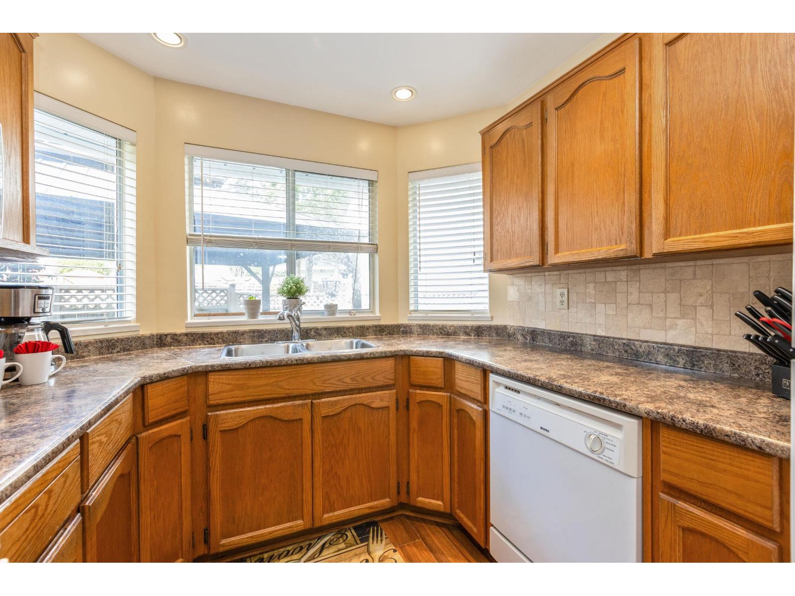 13855 65a Avenue, Surrey, British Columbia  V3W 8W1 - Photo 10 - R3119172