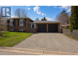 13 ORIOLE COURT, Barrie, Ontario