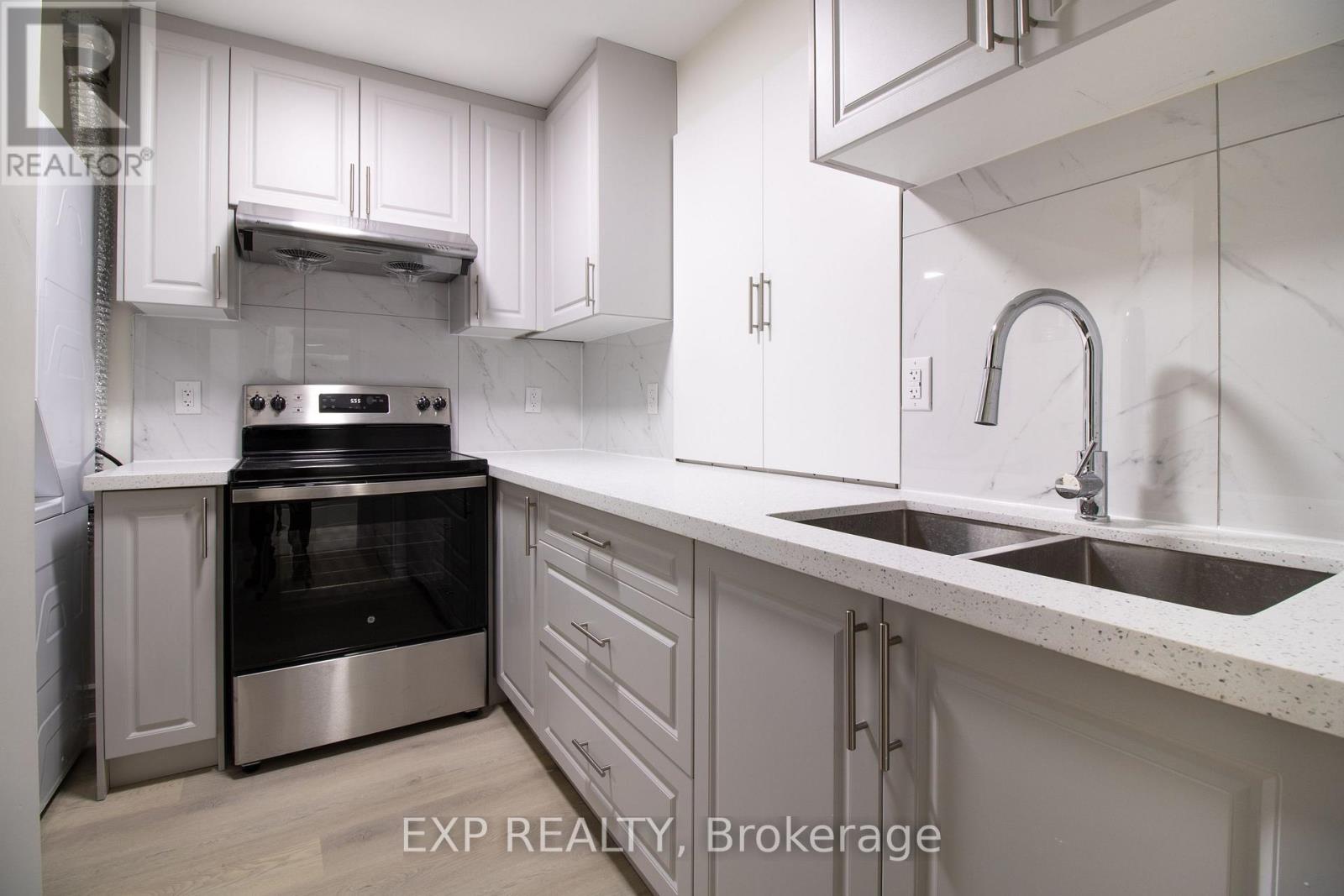 Lower - 55 William Dunlop Street, Kitchener, Ontario  N2R 0N8 - Photo 5 - X13031946
