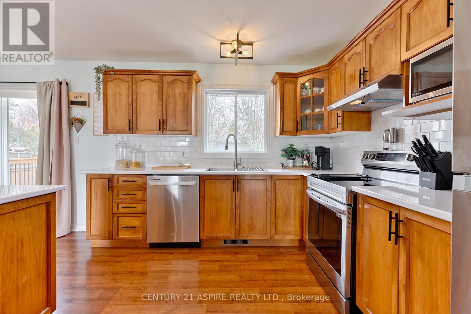 43 Selkirk Street, Petawawa, Ontario  K8H 1P1 - Photo 15 - X13085410