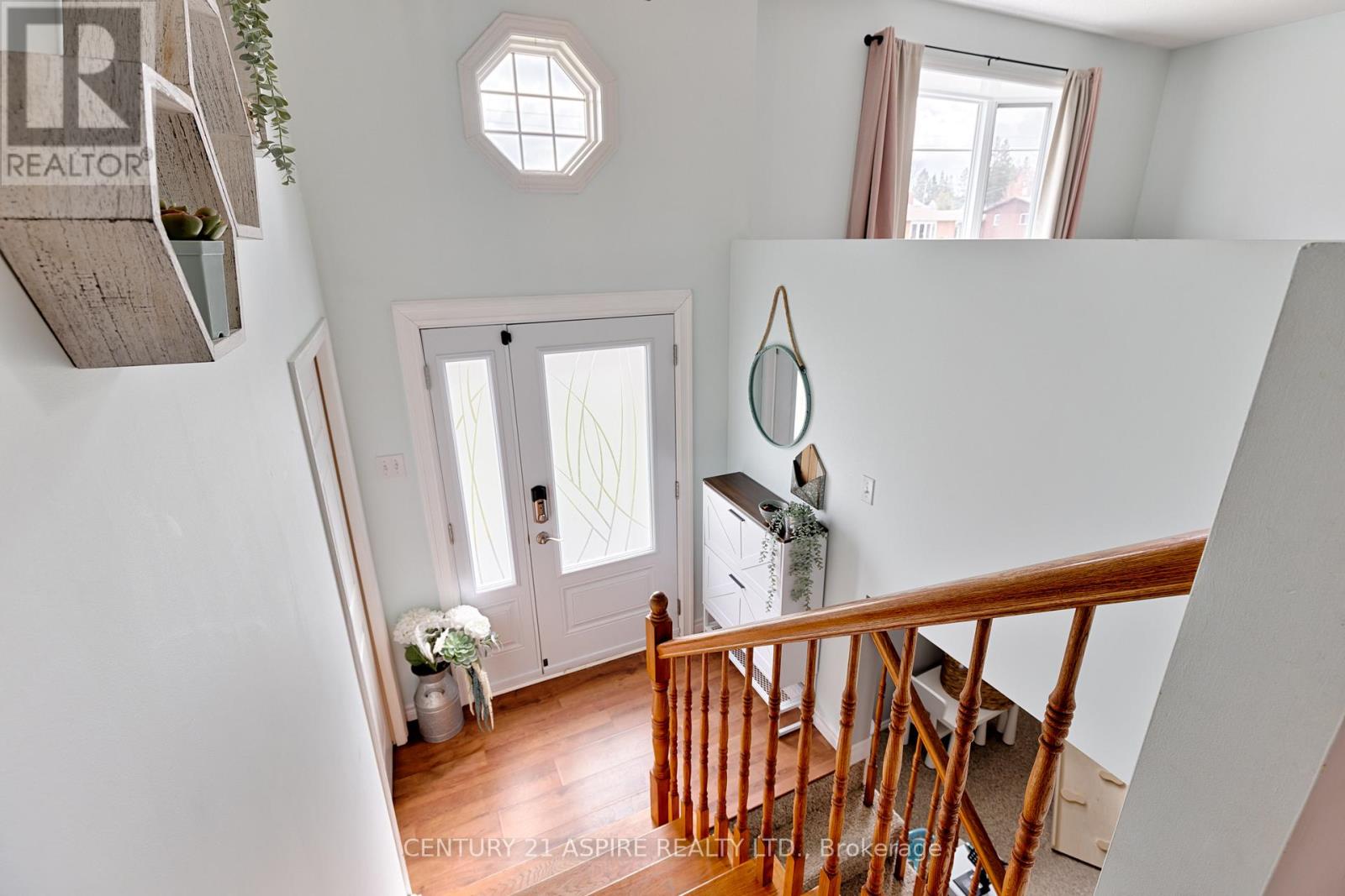 43 Selkirk Street, Petawawa, Ontario  K8H 1P1 - Photo 6 - X13085410