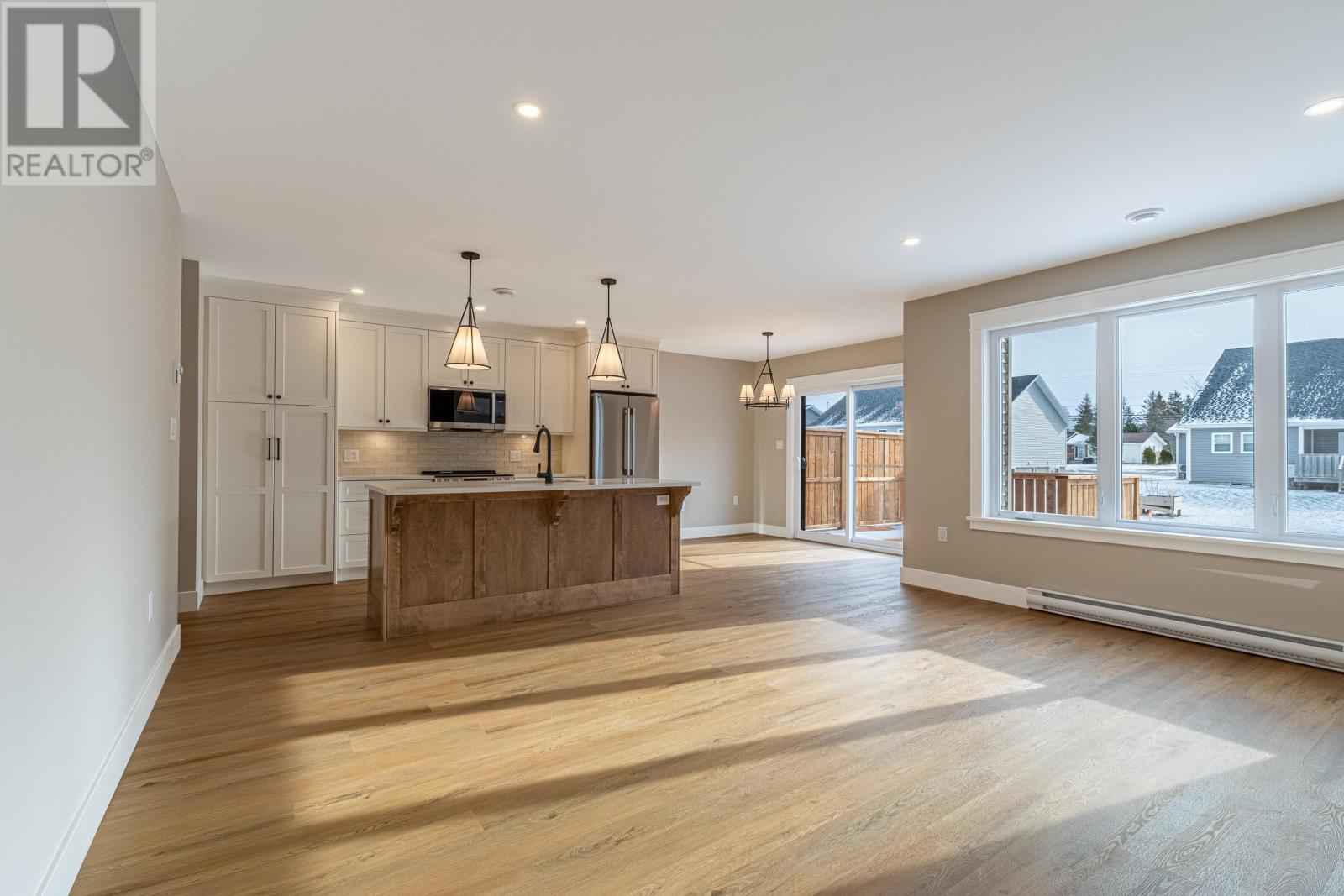 61 Essex Crescent, Charlottetown, Prince Edward Island  C1E 0G9 - Photo 9 - 202527029