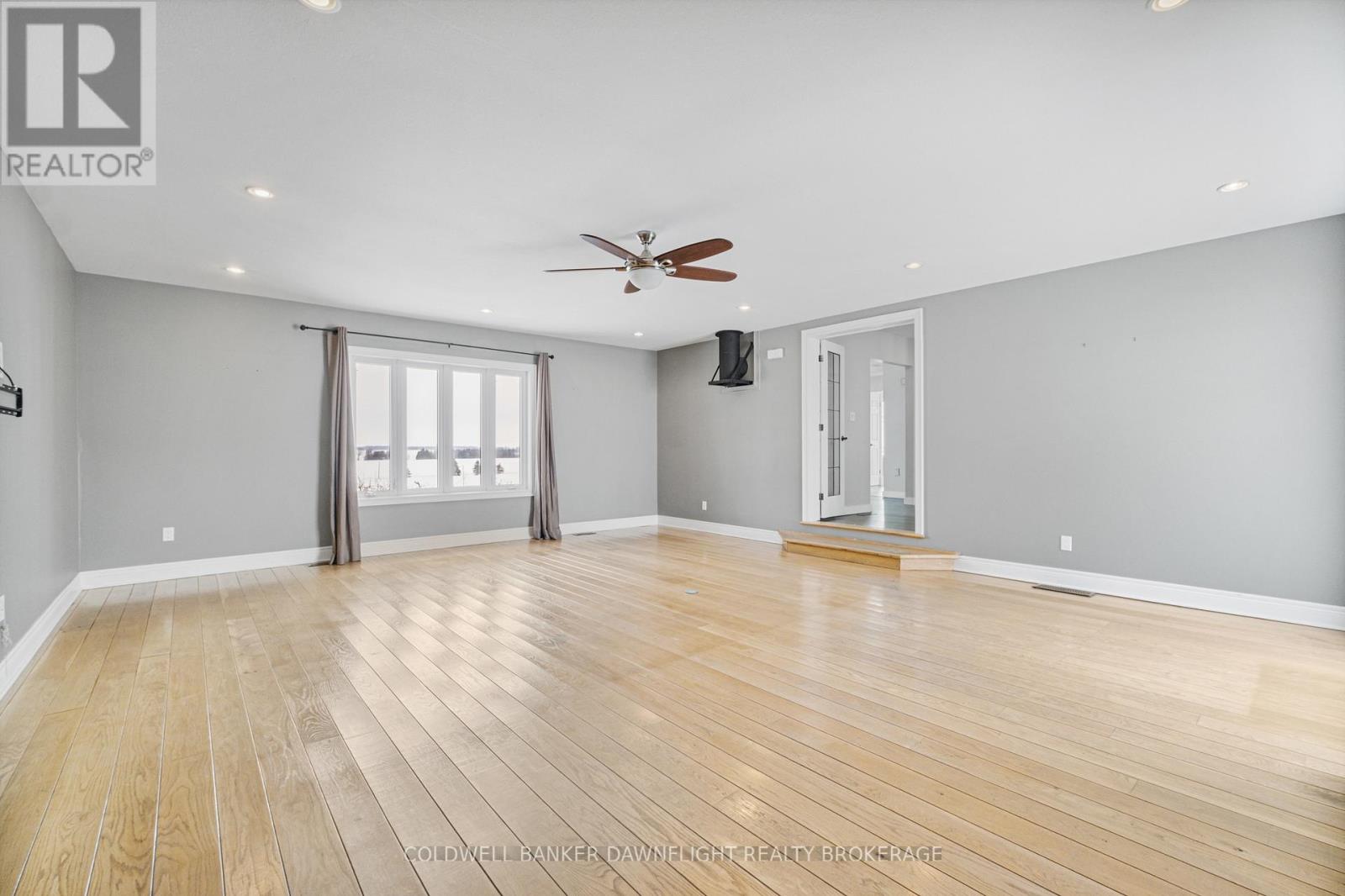70129 Evergreen Line, South Huron, Ontario  N0M 1S5 - Photo 9 - X12766314
