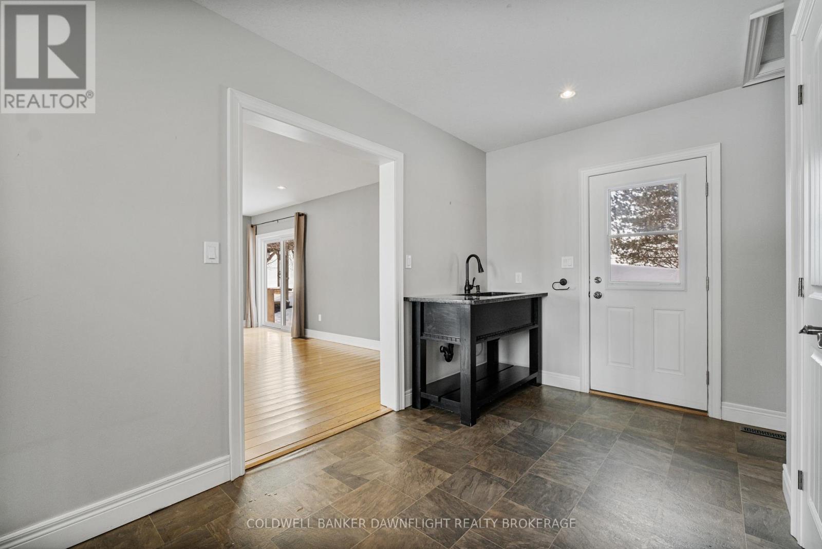 70129 Evergreen Line, South Huron, Ontario  N0M 1S5 - Photo 8 - X12766314