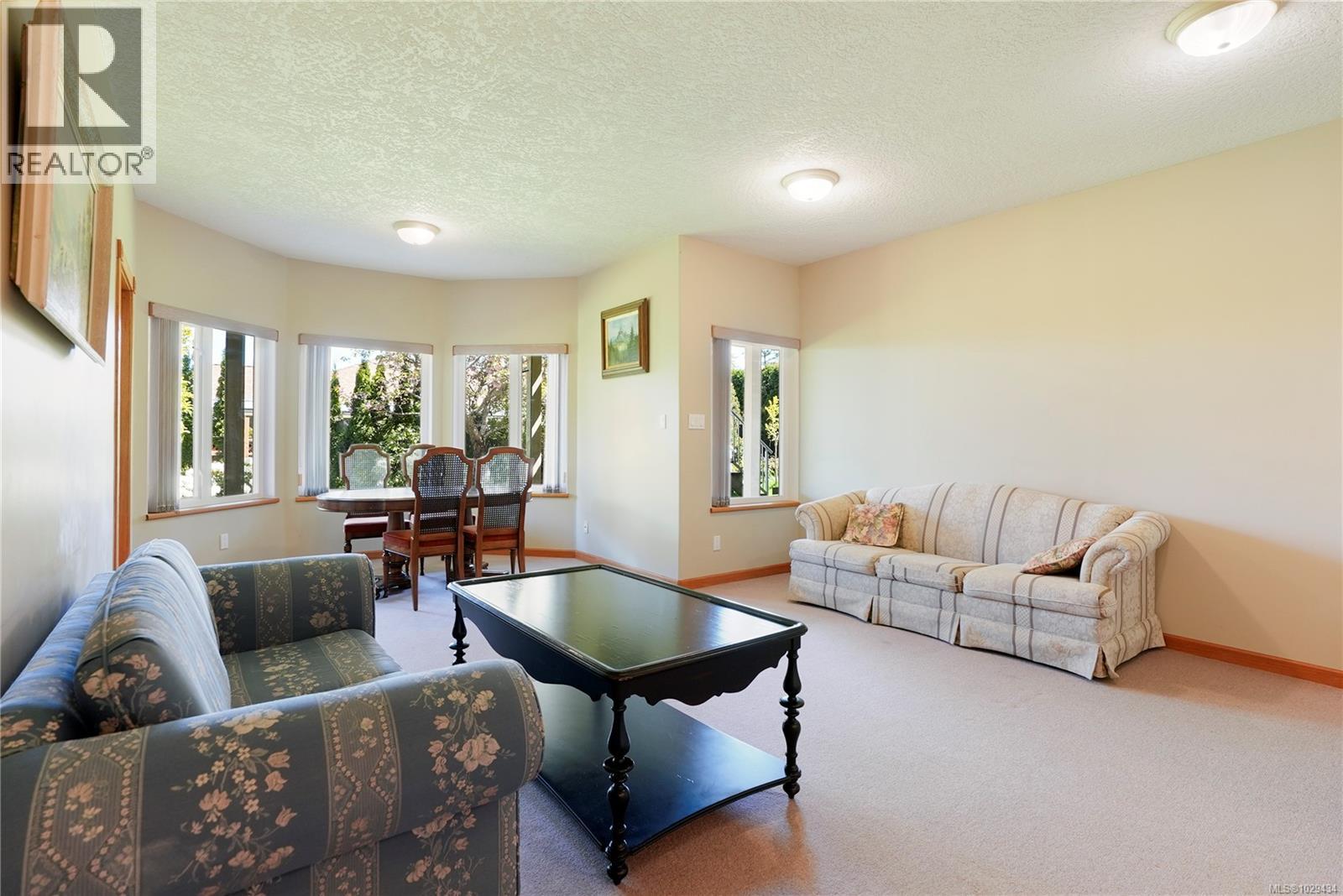 4405 Moonlight Lane, Saanich, British Columbia  V8N 6K7 - Photo 36 - 1029434