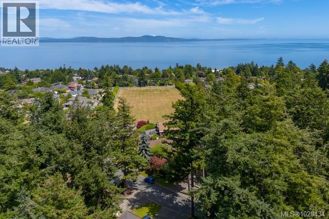 4405 Moonlight Lane, Saanich, British Columbia  V8N 6K7 - Photo 57 - 1029434