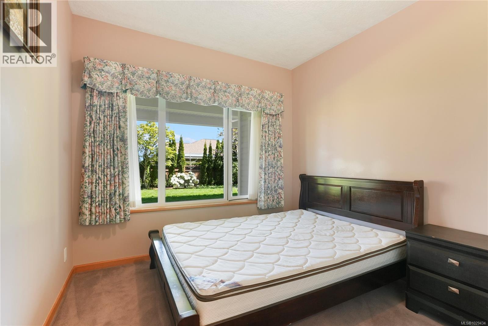 4405 Moonlight Lane, Saanich, British Columbia  V8N 6K7 - Photo 41 - 1029434