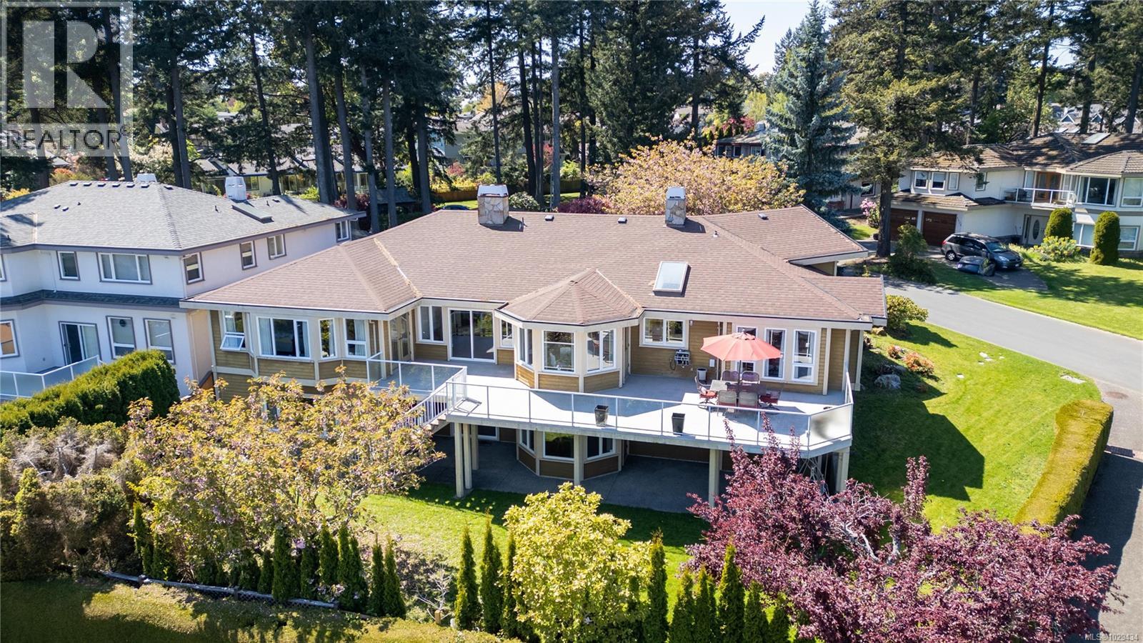 4405 Moonlight Lane, Saanich, British Columbia  V8N 6K7 - Photo 58 - 1029434