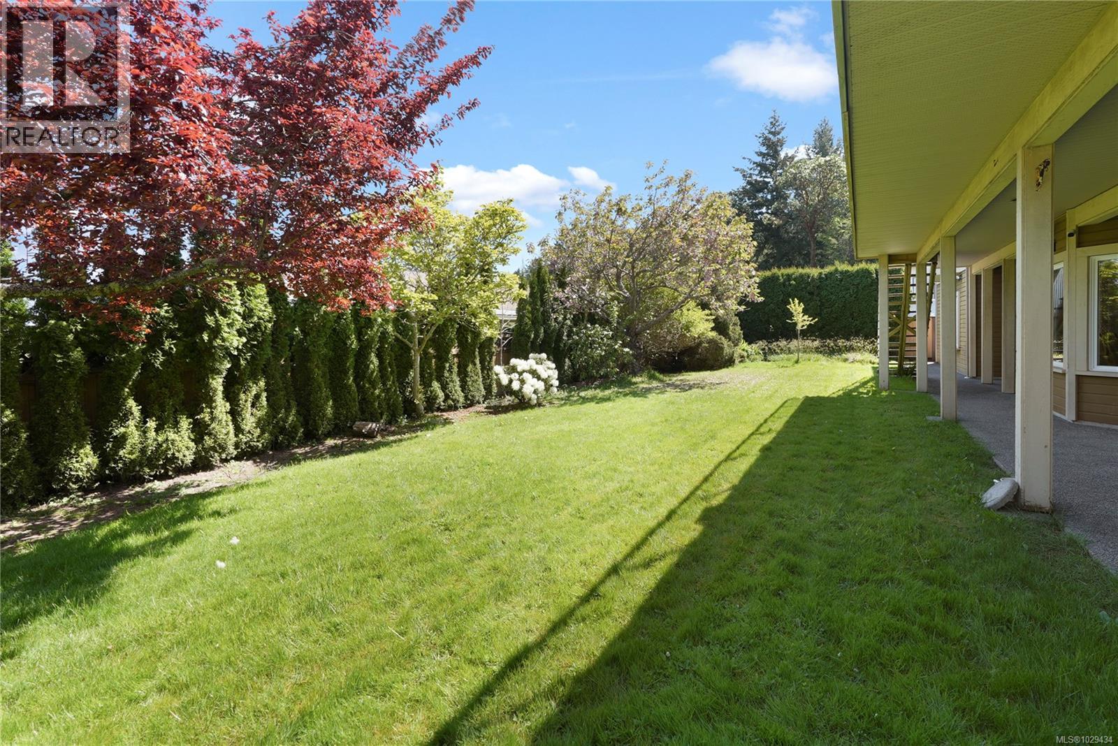4405 Moonlight Lane, Saanich, British Columbia  V8N 6K7 - Photo 54 - 1029434