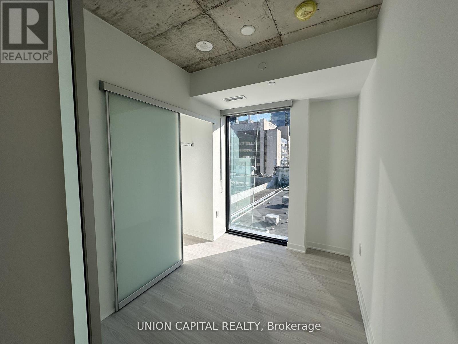 1411 - 195 Mccaul Street, Toronto, Ontario  M5T 1W6 - Photo 8 - C13085436