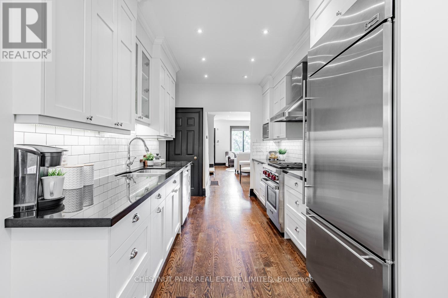 244 Cottingham Street, Toronto, Ontario  M4V 1C6 - Photo 13 - C13085474