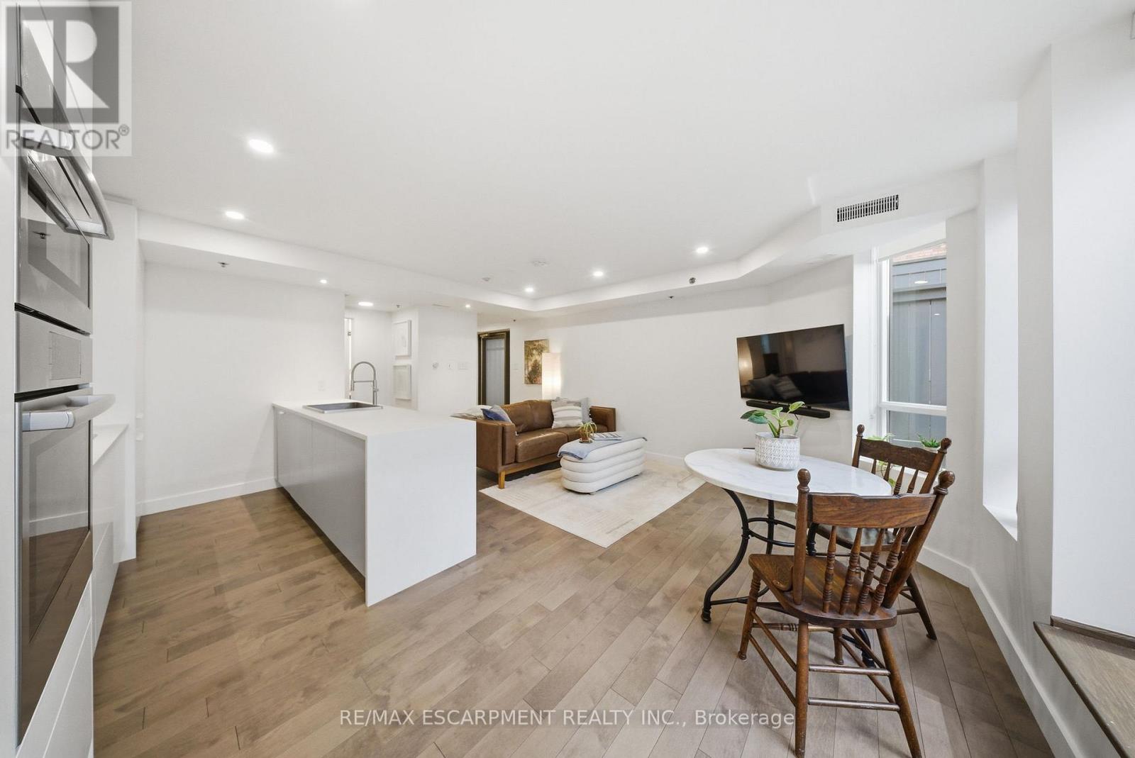 Th1 - 127 Queen Street E, Toronto, Ontario  M5C 1S3 - Photo 13 - C13085606