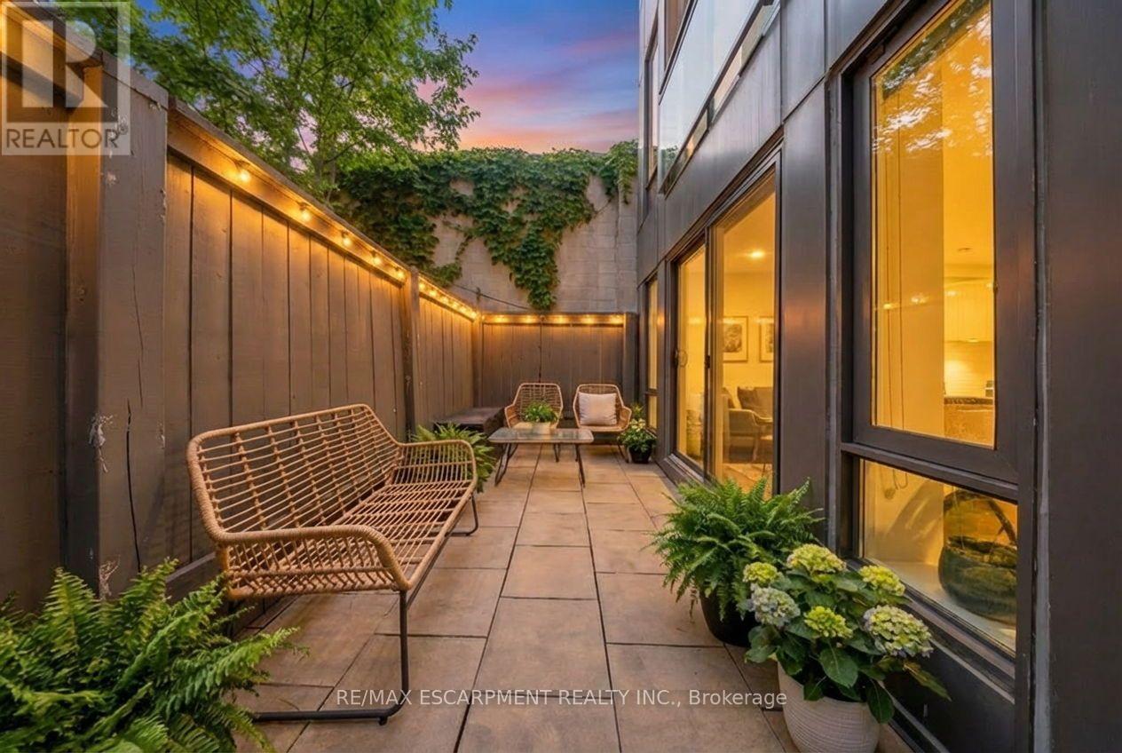 Th1 - 127 Queen Street E, Toronto, Ontario  M5C 1S3 - Photo 14 - C13085606