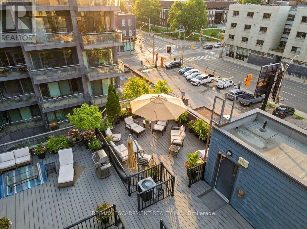 Th1 - 127 Queen Street E, Toronto, Ontario  M5C 1S3 - Photo 2 - C13085606
