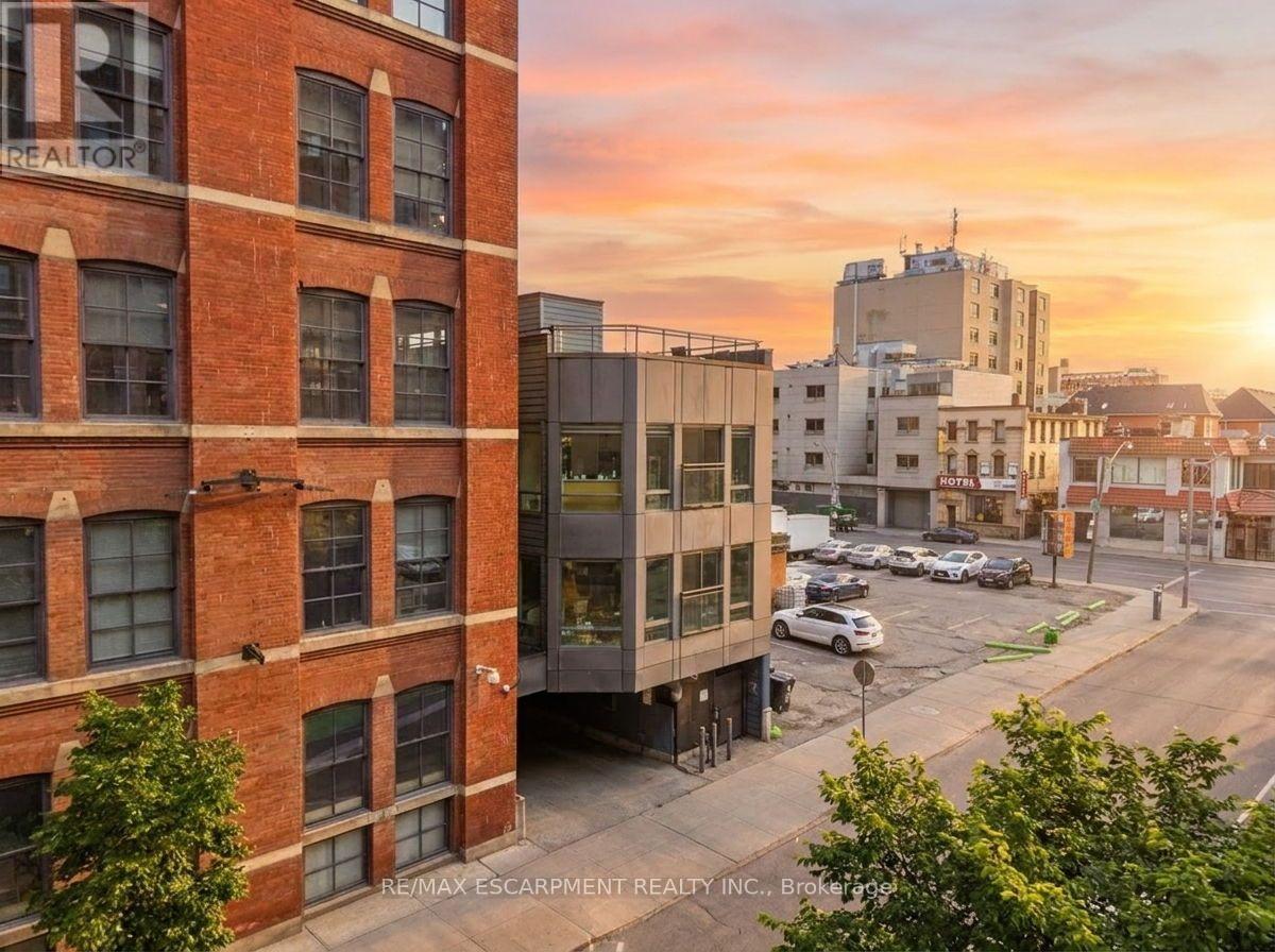 Th1 - 127 Queen Street E, Toronto, Ontario  M5C 1S3 - Photo 27 - C13085606
