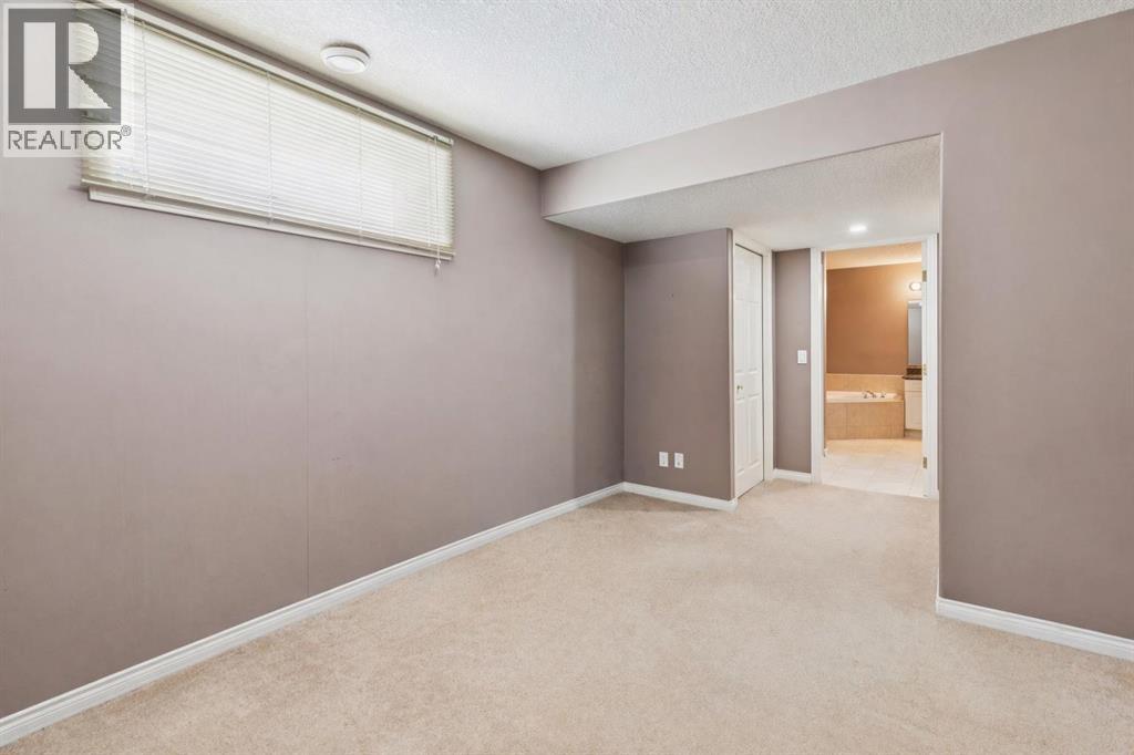 450 Wentworth Place SW, Calgary, Alberta  T3H 4L7 - Photo 27 - A2301994