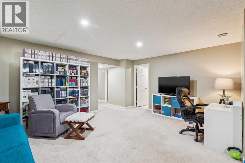 450 Wentworth Place SW, Calgary, Alberta  T3H 4L7 - Photo 25 - A2301994
