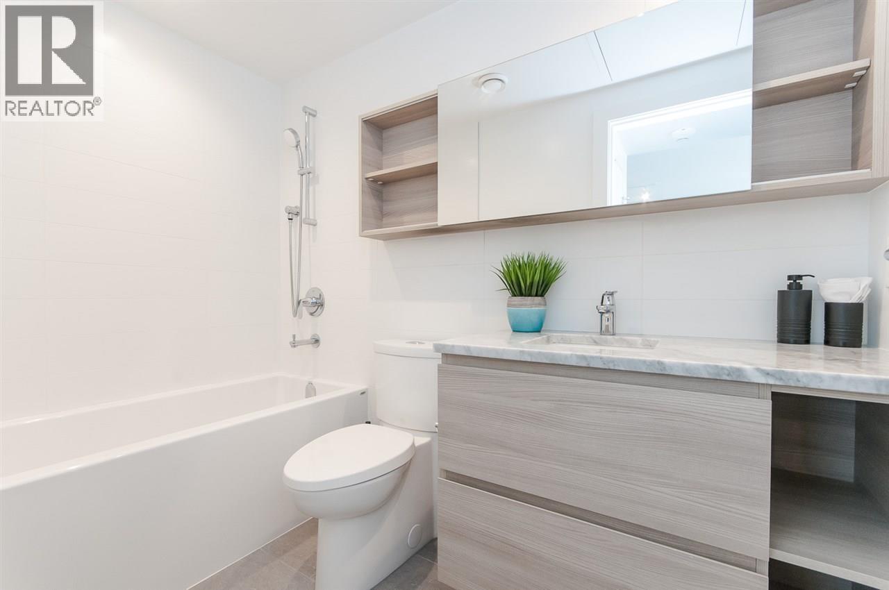 1003 652 Whiting Way, Coquitlam, British Columbia  V3J 0K3 - Photo 3 - R3119289