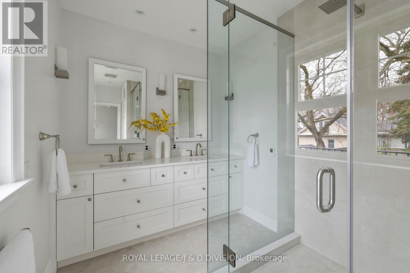 85 Wheeler Avenue, Toronto, Ontario  M4L 3V3 - Photo 22 - E13085438