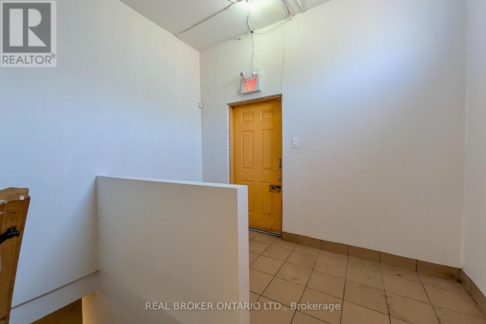 1226 Danforth Avenue, Toronto, Ontario  M4J 1M6 - Photo 6 - E13085614