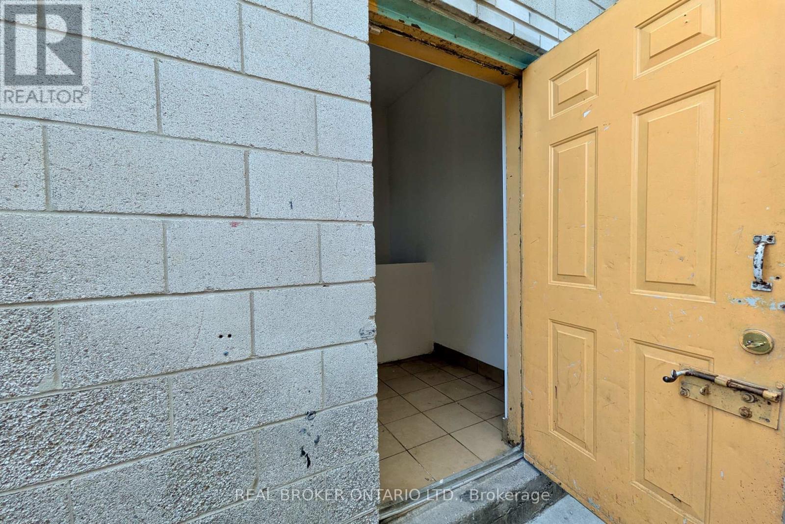 1226 Danforth Avenue, Toronto, Ontario  M4J 1M6 - Photo 7 - E13085614