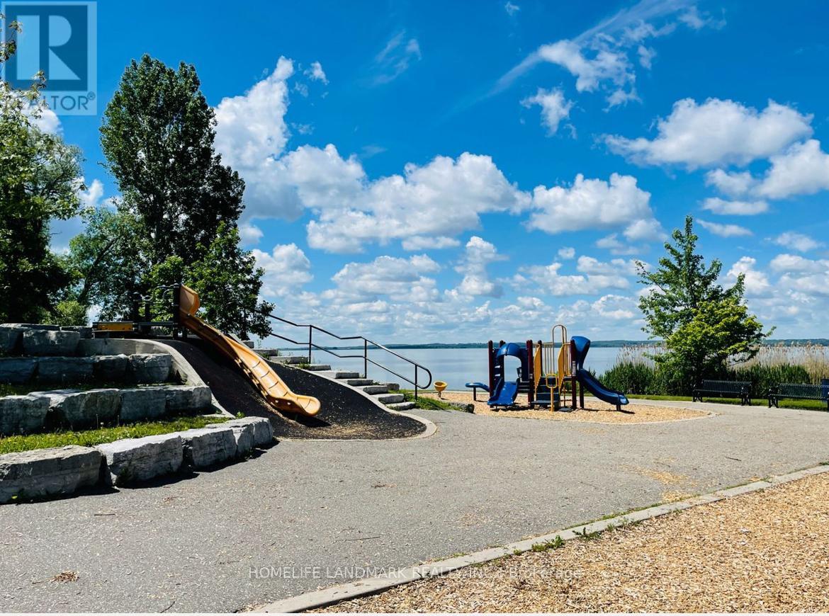 Unit 2 - 212 Ways Bay Drive, Georgina, Ontario  L4P 2M7 - Photo 2 - N13085386