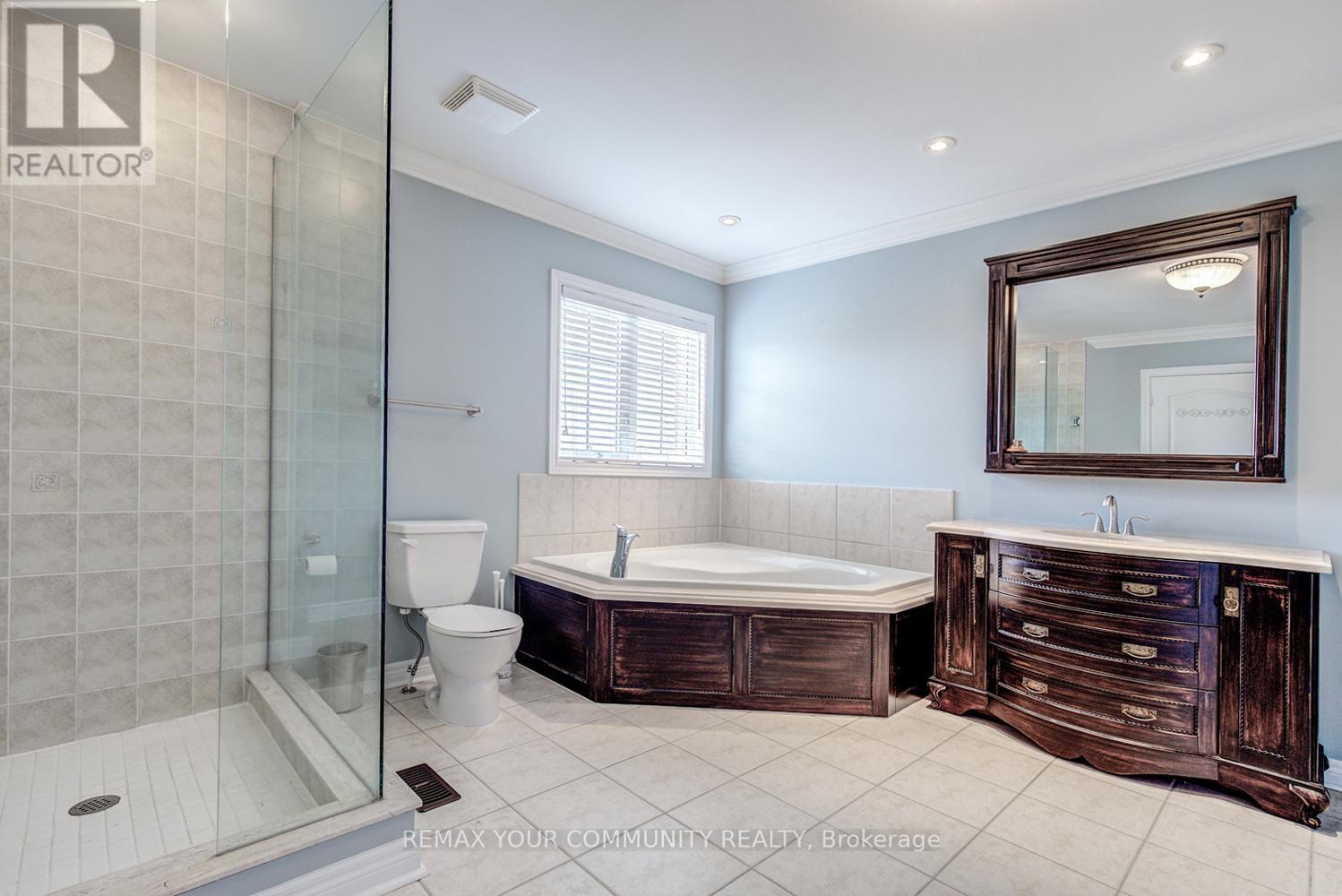 230 Humberland Drive, Richmond Hill, Ontario  L4E 3T4 - Photo 25 - N13085484