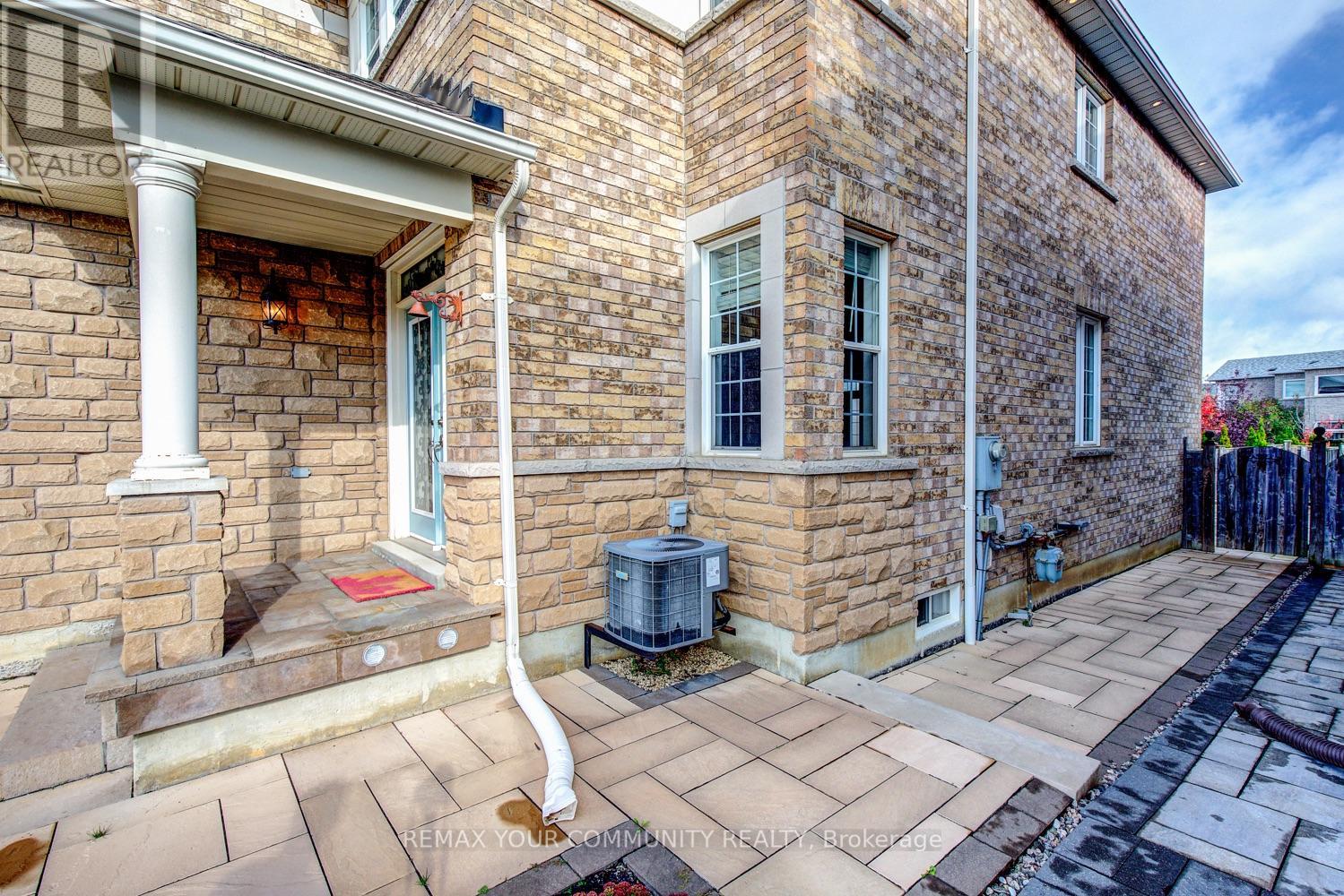 230 Humberland Drive, Richmond Hill, Ontario  L4E 3T4 - Photo 36 - N13085484