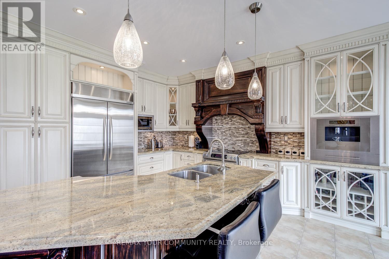 230 Humberland Drive, Richmond Hill, Ontario  L4E 3T4 - Photo 8 - N13085484