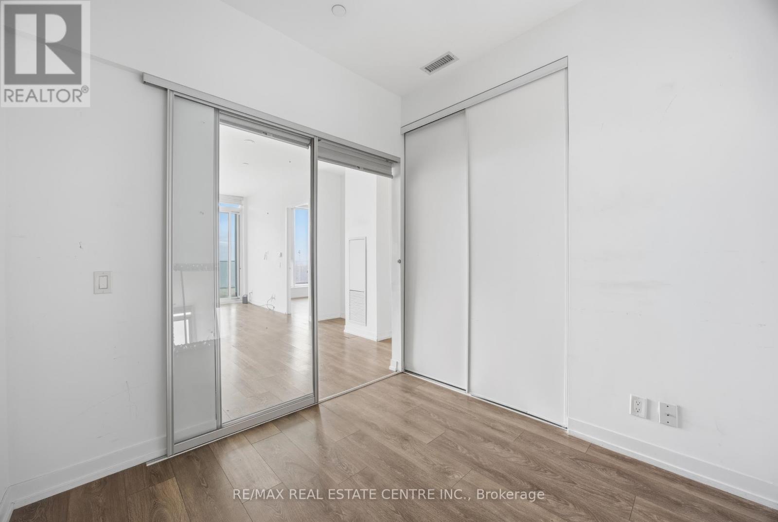 2807 - 5 Buttermill Avenue, Vaughan, Ontario  L4K 0J5 - Photo 18 - N13085582