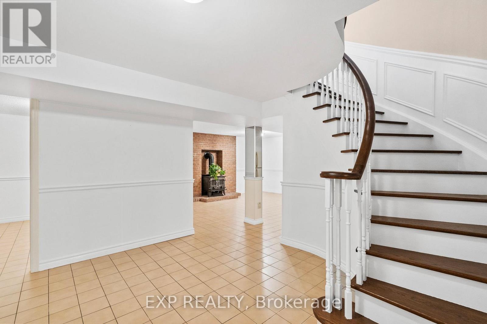17 Gordon Rowe Crescent, Richmond Hill, Ontario  L4C 8S3 - Photo 31 - N13085662