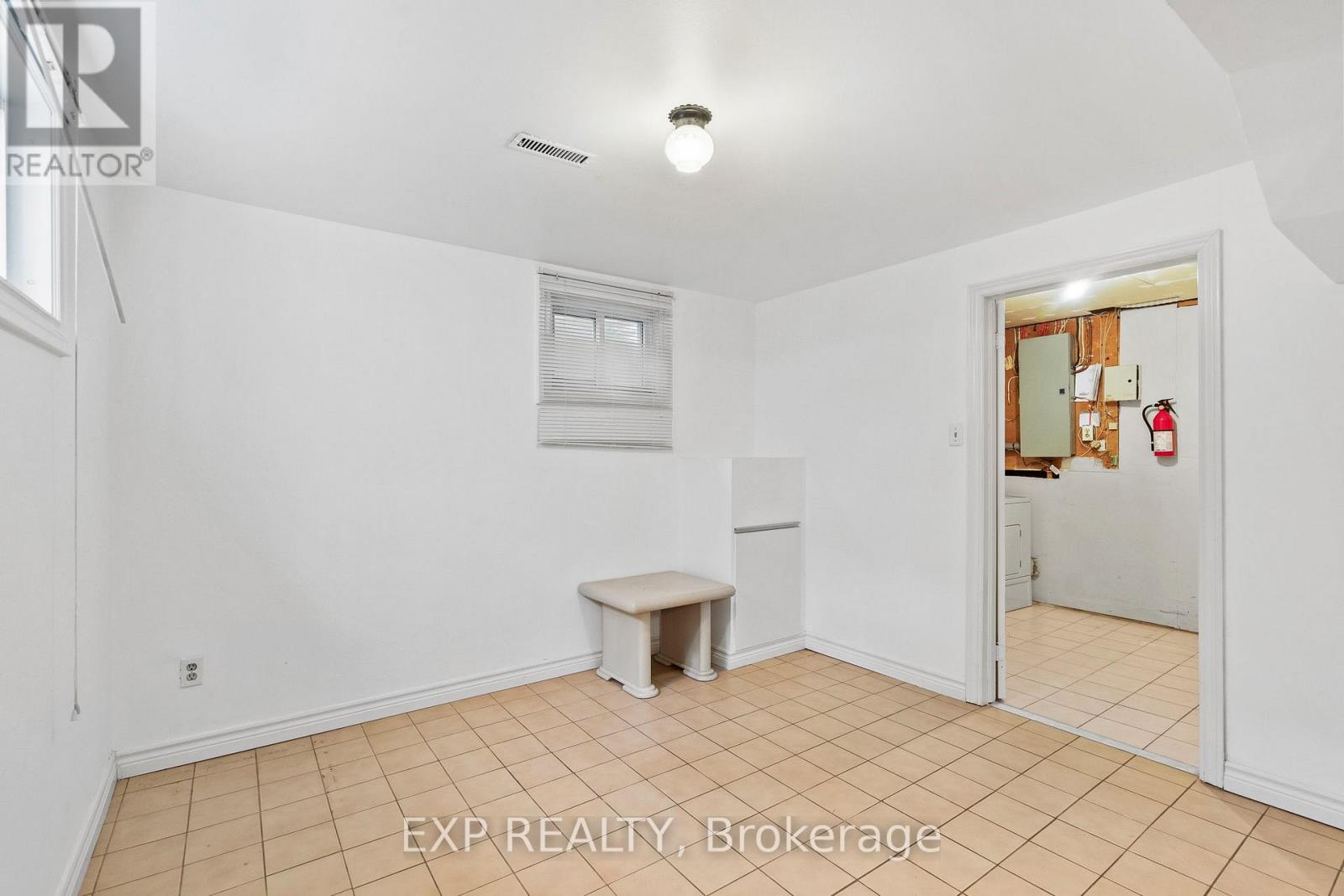 17 Gordon Rowe Crescent, Richmond Hill, Ontario  L4C 8S3 - Photo 38 - N13085662