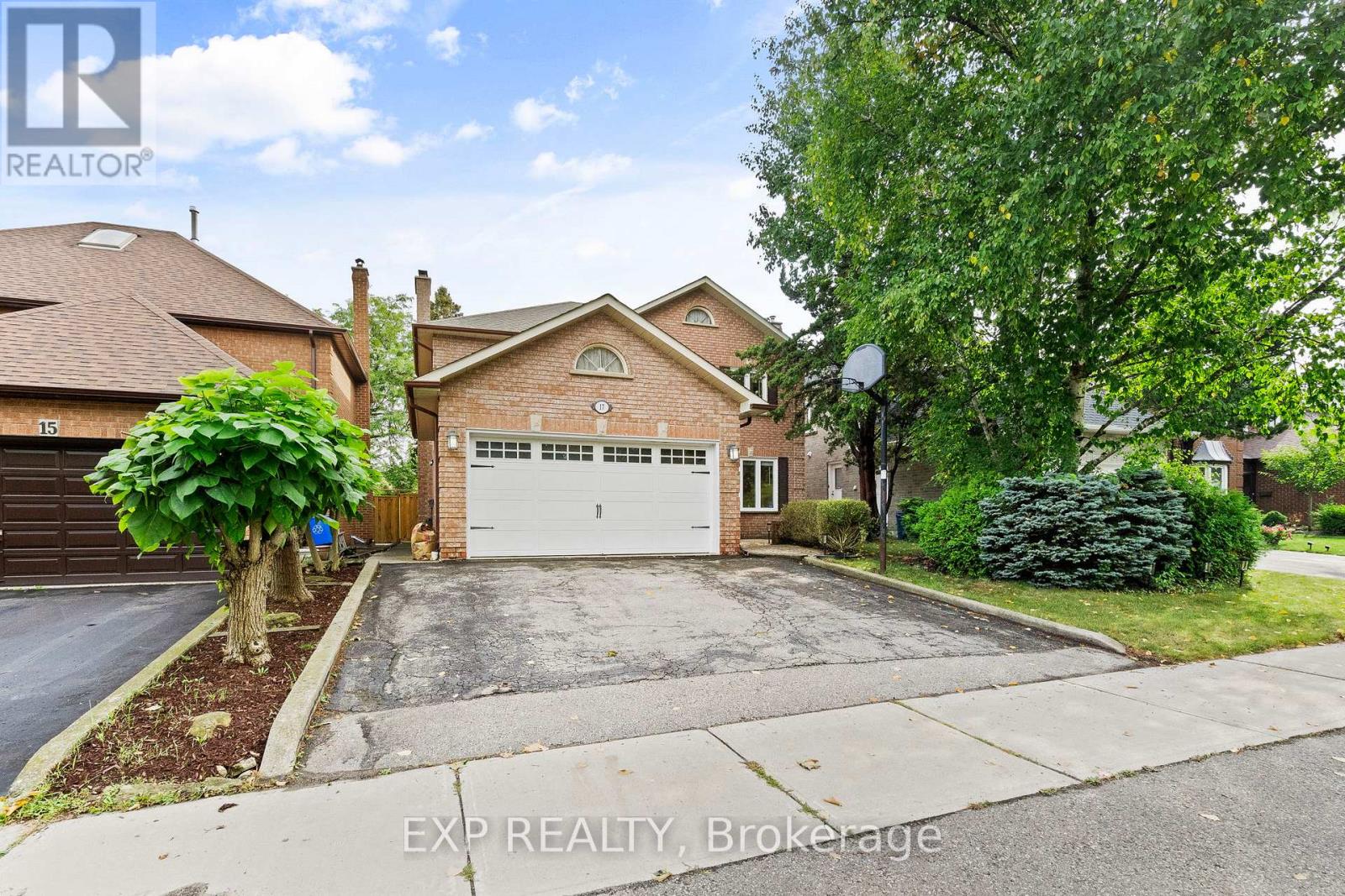17 Gordon Rowe Crescent, Richmond Hill, Ontario  L4C 8S3 - Photo 41 - N13085662