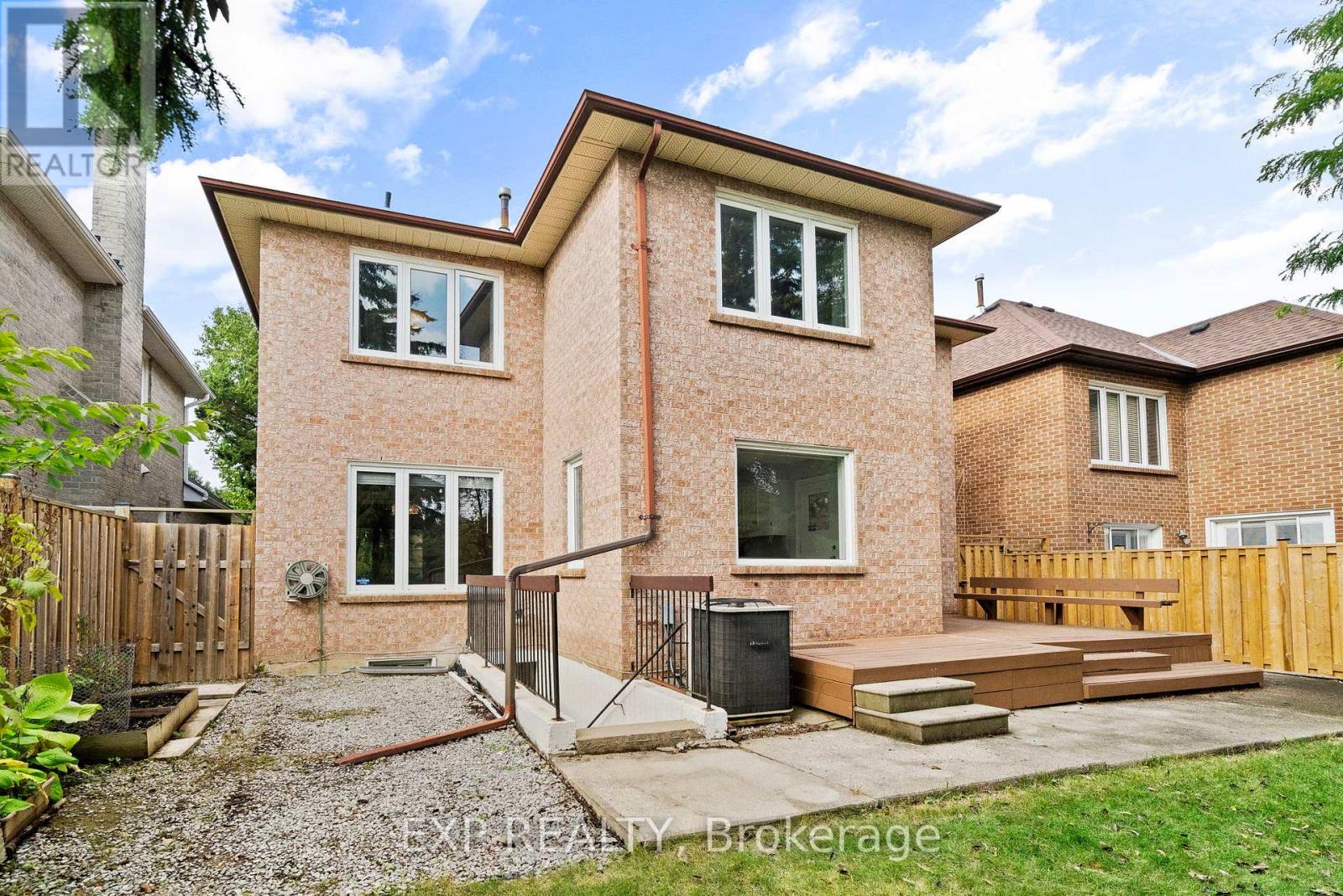 17 Gordon Rowe Crescent, Richmond Hill, Ontario  L4C 8S3 - Photo 45 - N13085662