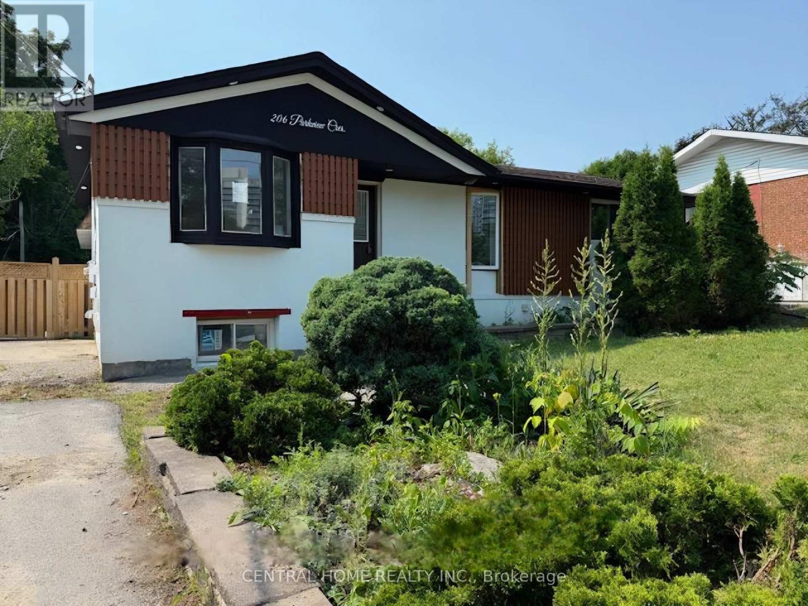 206 Parkview Crescent, Newmarket, Ontario  L3Y 2C8 - Photo 3 - N13085674