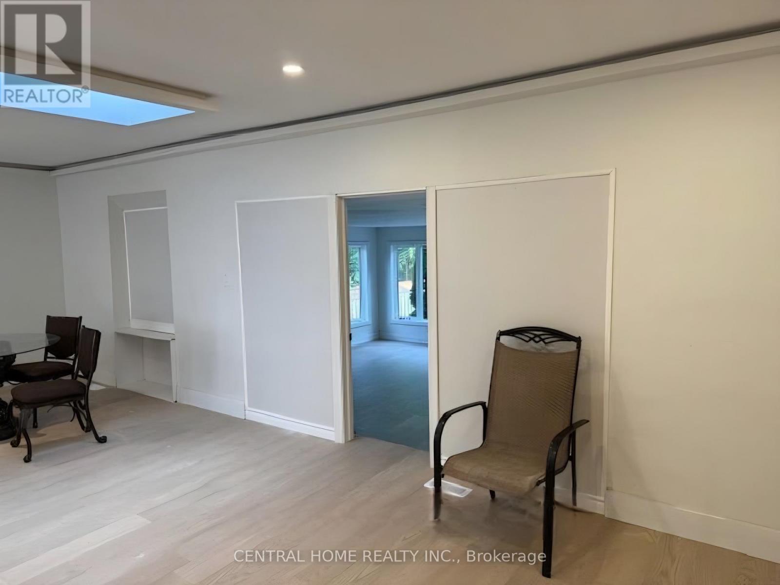 206 Parkview Crescent, Newmarket, Ontario  L3Y 2C8 - Photo 8 - N13085674