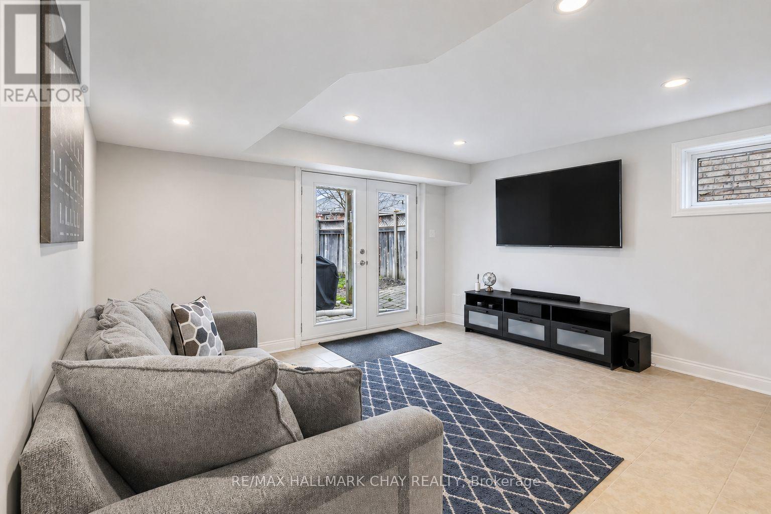 Lower - 196 Country Lane, Barrie (Painswick South), Ontario  L4N 0W1 - Photo 3 - S13085480
