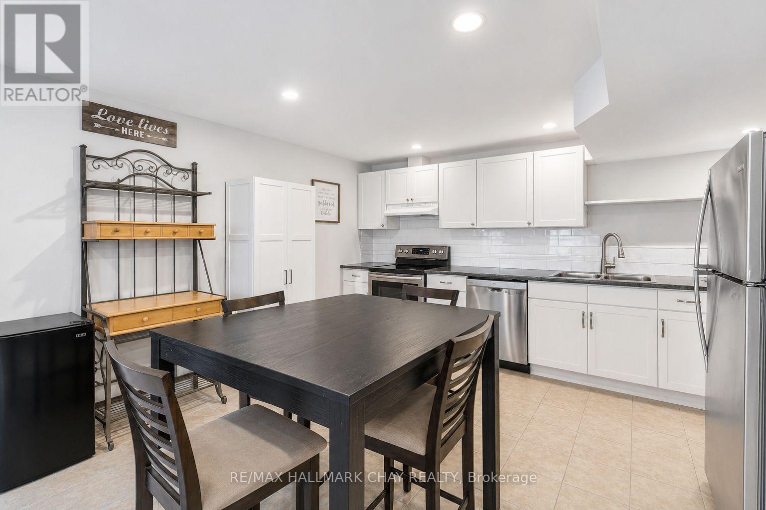 Lower - 196 Country Lane, Barrie (Painswick South), Ontario  L4N 0W1 - Photo 4 - S13085480