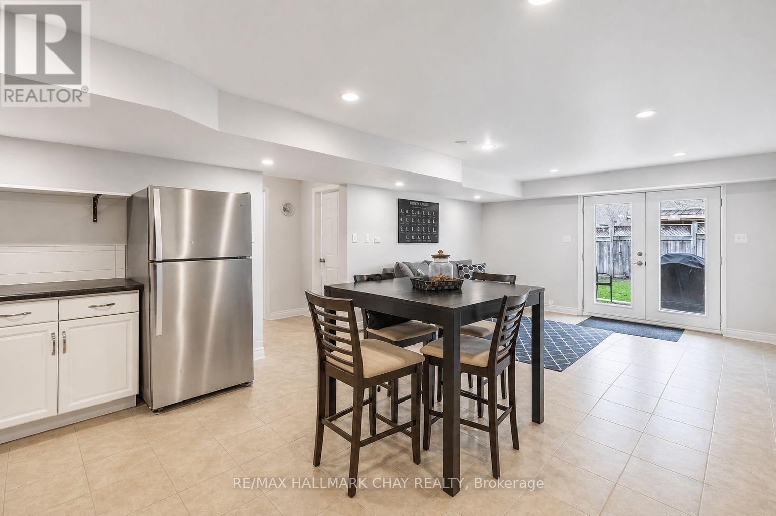 Lower - 196 Country Lane, Barrie (Painswick South), Ontario  L4N 0W1 - Photo 5 - S13085480