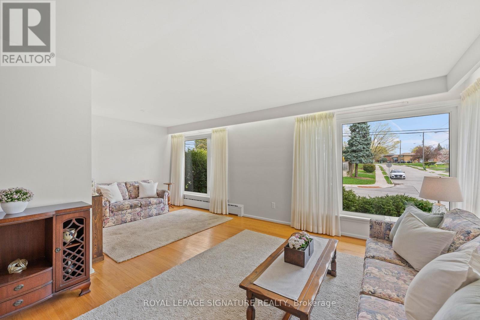 16 Shrewsbury Square, Toronto, Ontario  M1T 1L2 - Photo 13 - E13079246