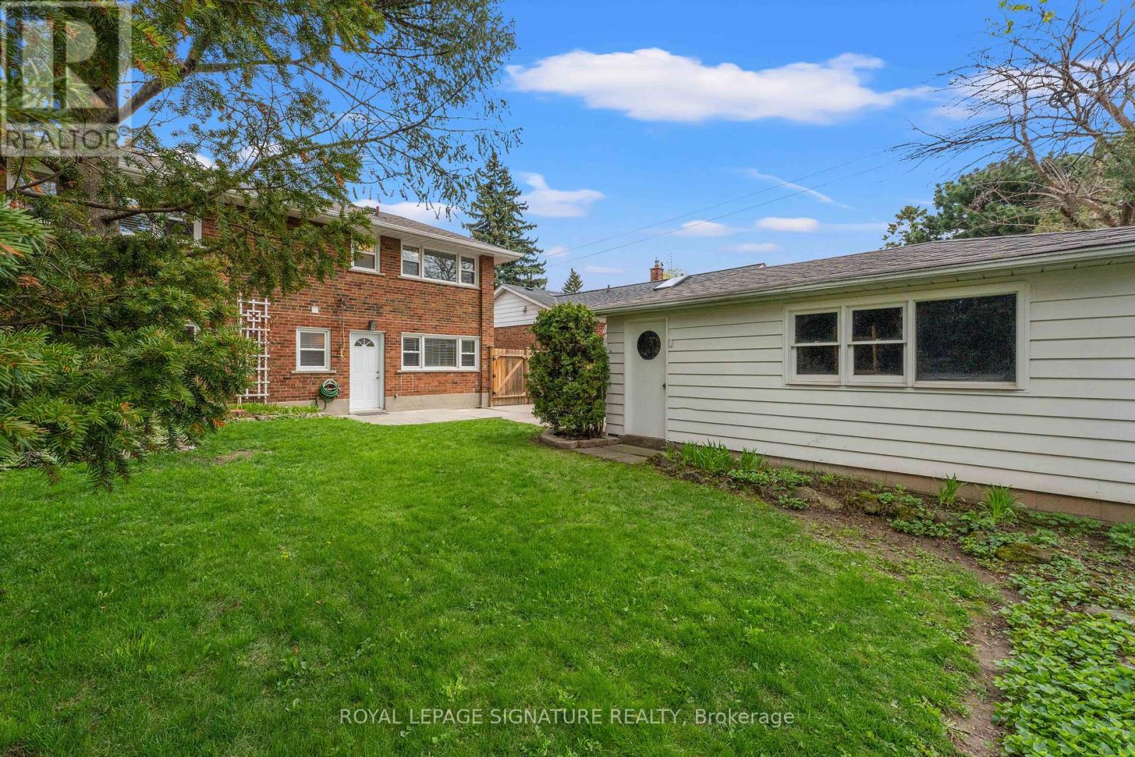 16 Shrewsbury Square, Toronto, Ontario  M1T 1L2 - Photo 46 - E13079246
