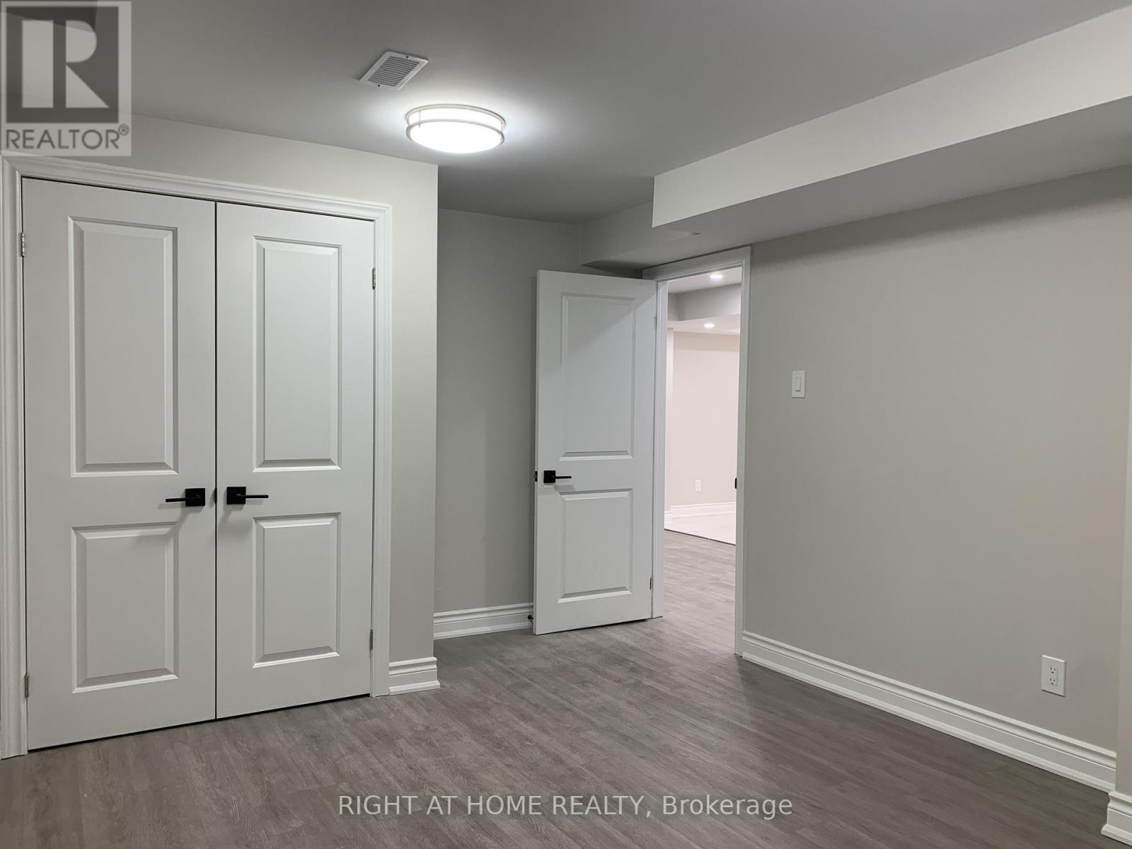 9 Annie Crescent, Ajax, Ontario  L1T 3X6 - Photo 11 - E13083432