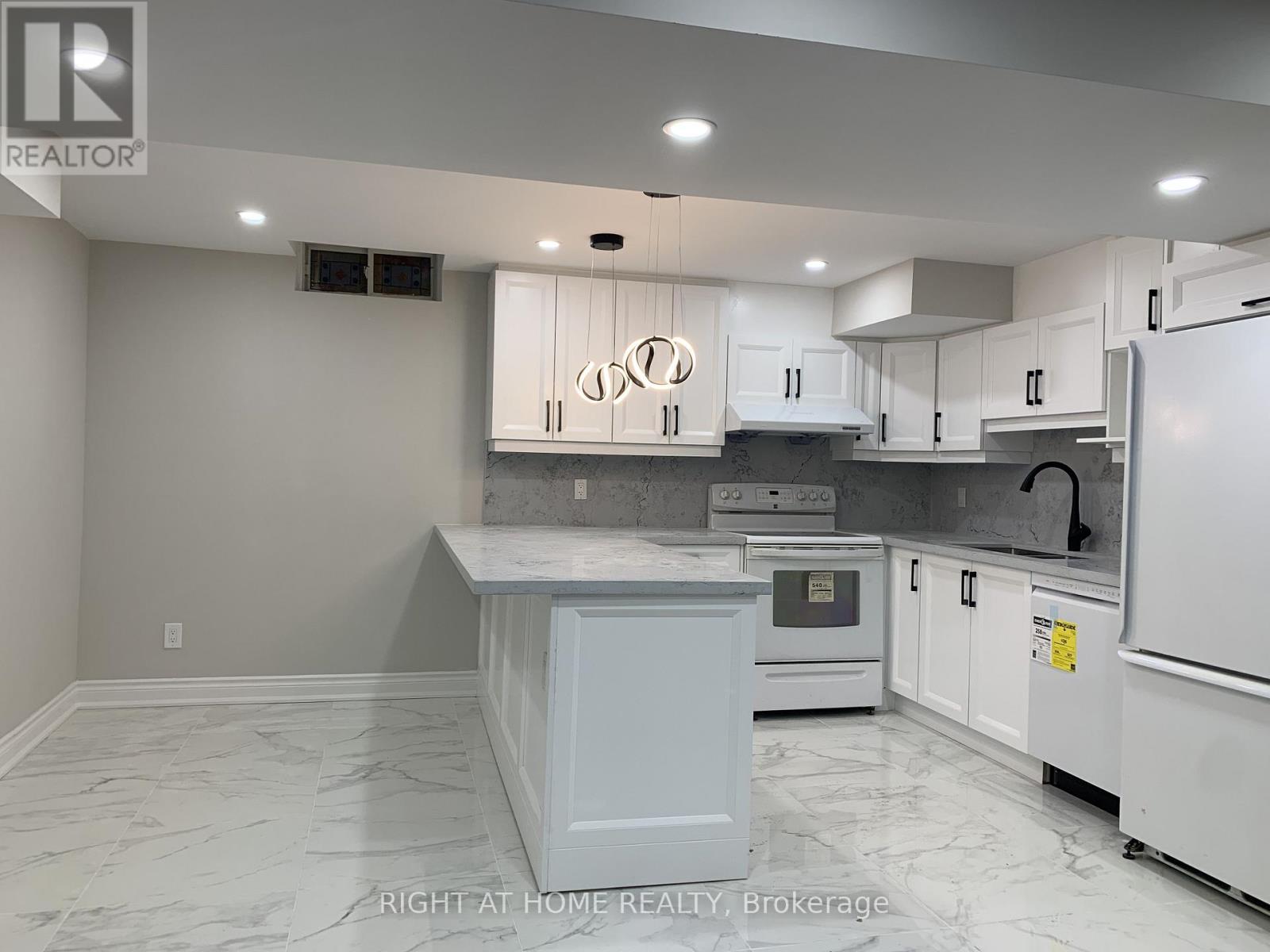 9 Annie Crescent, Ajax, Ontario  L1T 3X6 - Photo 17 - E13083432