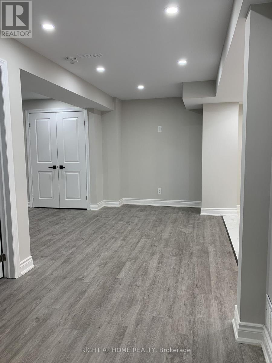 9 Annie Crescent, Ajax, Ontario  L1T 3X6 - Photo 4 - E13083432