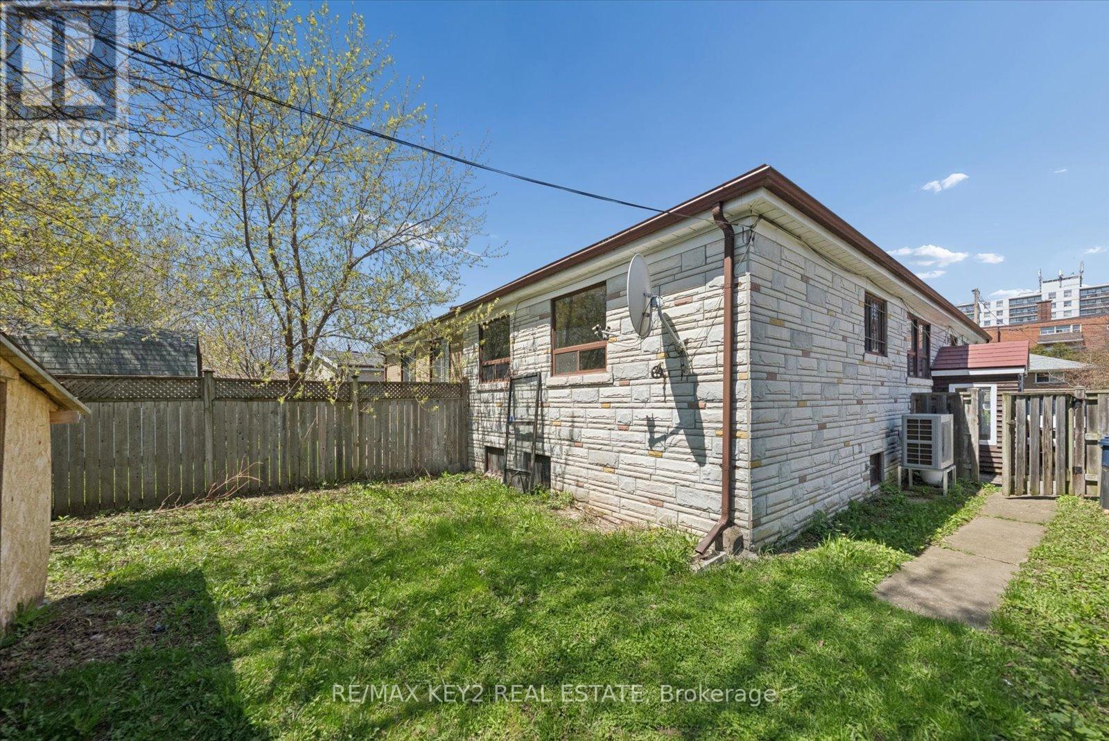 137 Newlands Avenue, Toronto, Ontario  M1L 1S2 - Photo 42 - E13083958