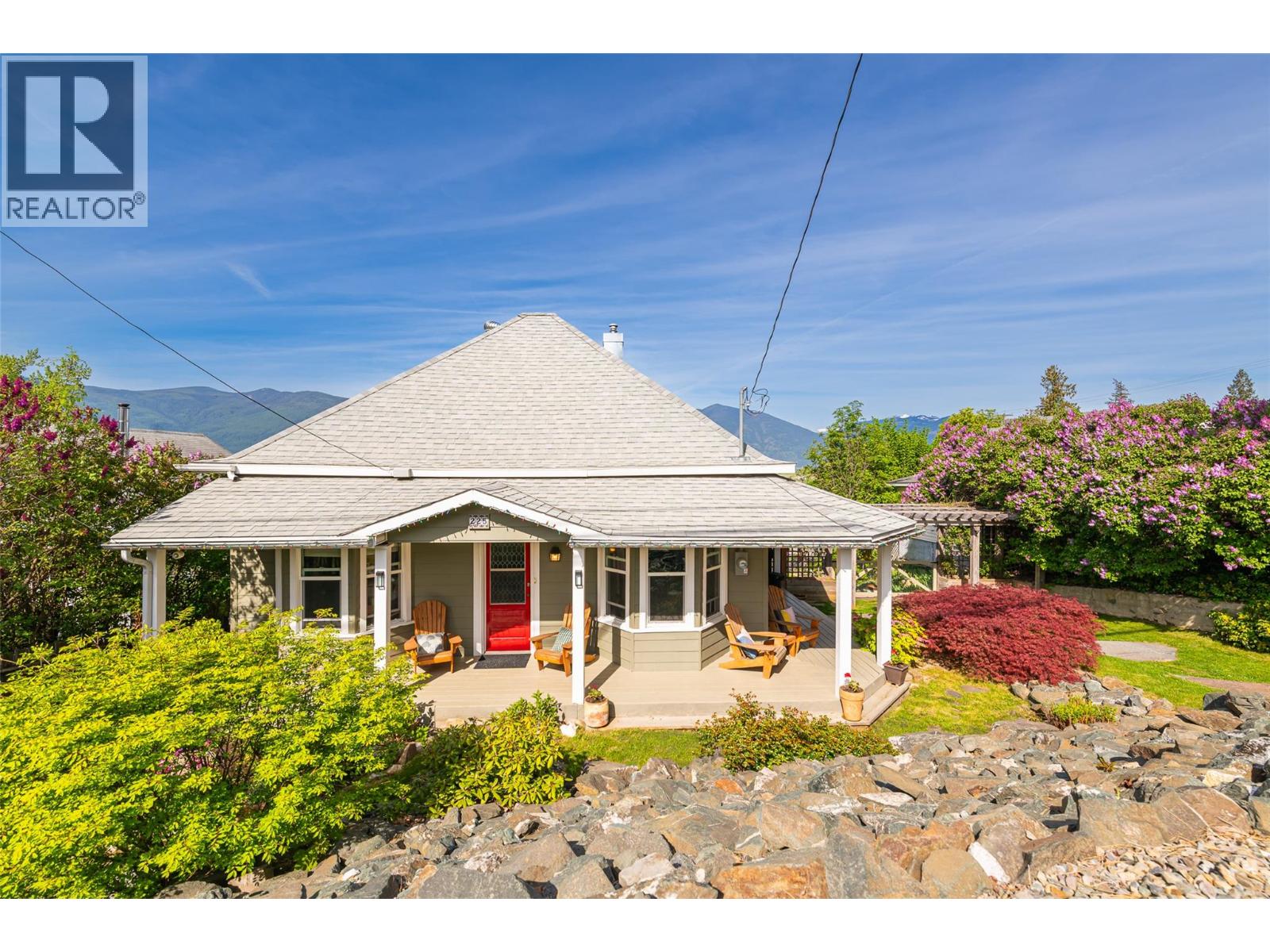 225 8th Avenue S, Creston, British Columbia  V0B 1G3 - Photo 3 - 10386066