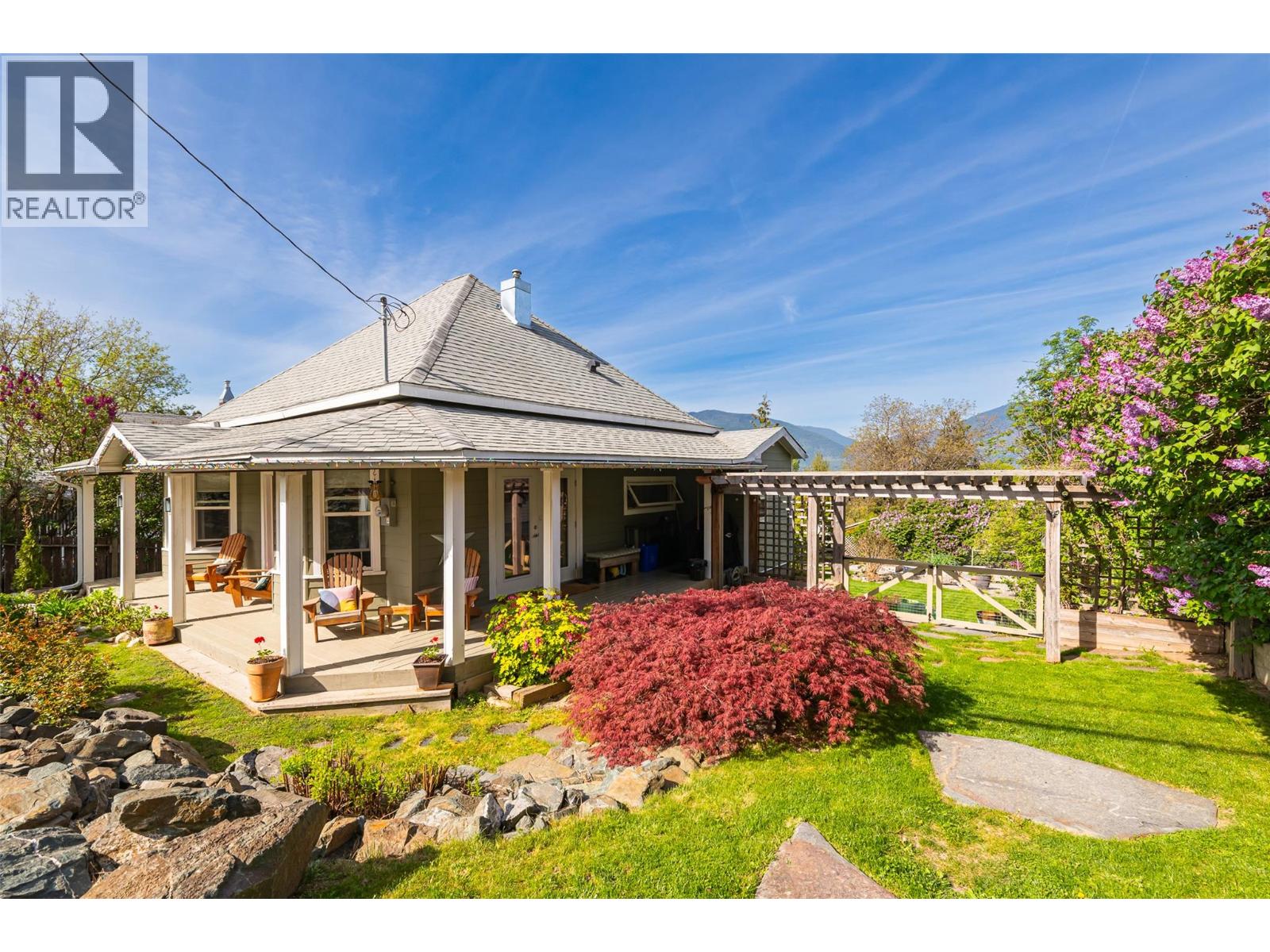 225 8th Avenue S, Creston, British Columbia  V0B 1G3 - Photo 4 - 10386066