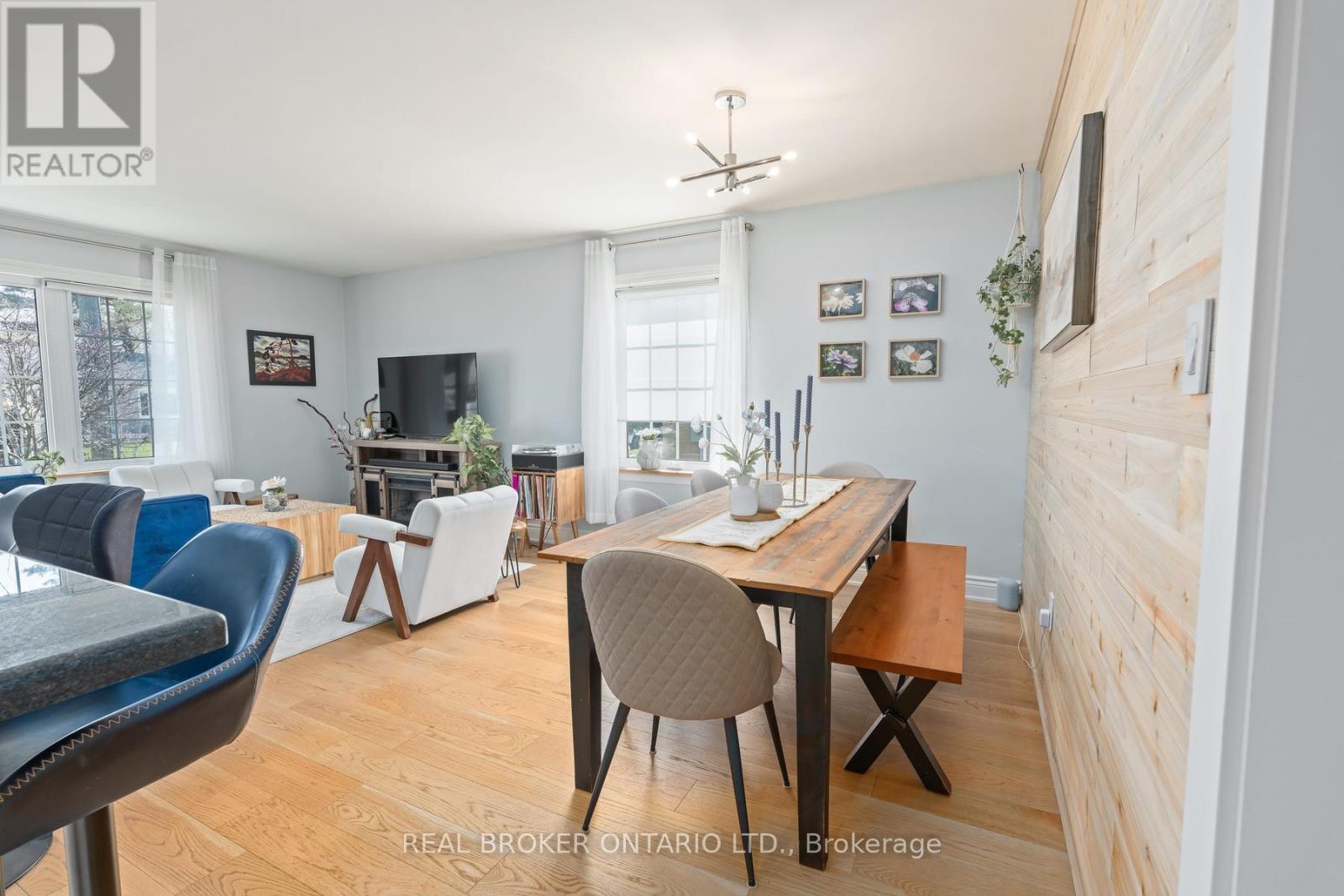 15 Byron Street, Halton Hills, Ontario  L7G 3W6 - Photo 14 - W13085418