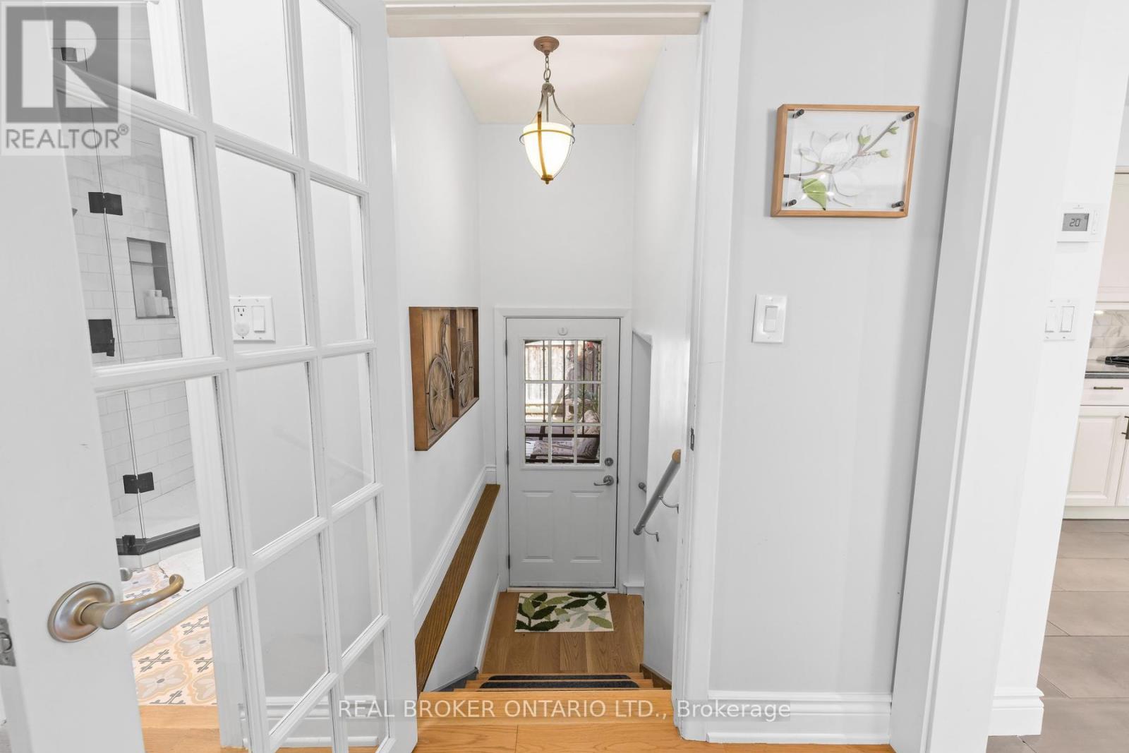 15 Byron Street, Halton Hills, Ontario  L7G 3W6 - Photo 19 - W13085418